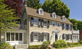 The home featured in 'The Amityville Horror' boasts a new look that caught it a quick sale at an asking price of $1.15 million. (© Realtor.com)