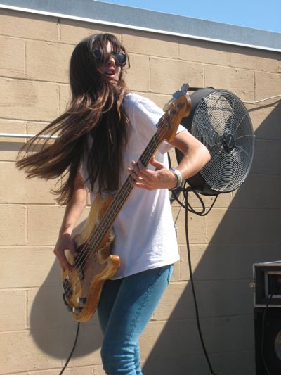 The Entrance Band: Fat bass, skinny pants